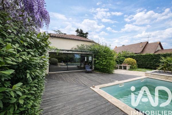 Maison à vendre 6 pièces 205 m² Saint-Laurent-des-Vignes