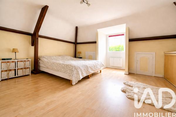 Maison à vendre 6 pièces 205 m² Saint-Laurent-des-Vignes