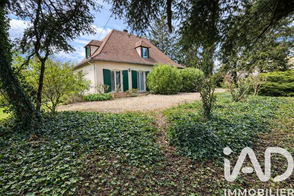 Maison à vendre 6 pièces 205 m² Saint-Laurent-des-Vignes