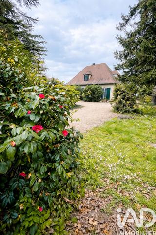 Maison à vendre 6 pièces 205 m² Saint-Laurent-des-Vignes