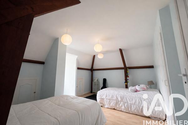 Maison à vendre 6 pièces 205 m² Saint-Laurent-des-Vignes