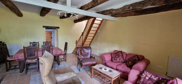 MORBIHAN Maison en pierre, 3 chambres avec maison en pierre attenante à rénover, grand jardin, parking, environnement calme
