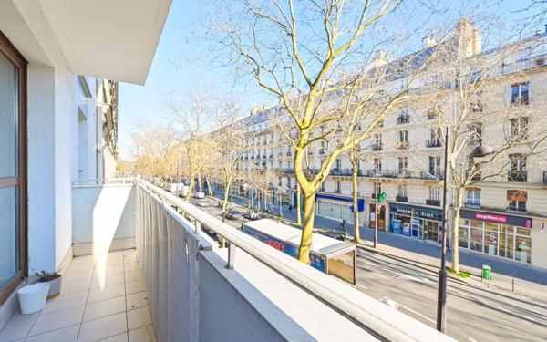 Appartement à vendre    4 pièces • 70,50 m2 Paris 11