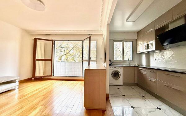 Appartement à vendre    4 pièces • 70,50 m2 Paris 11