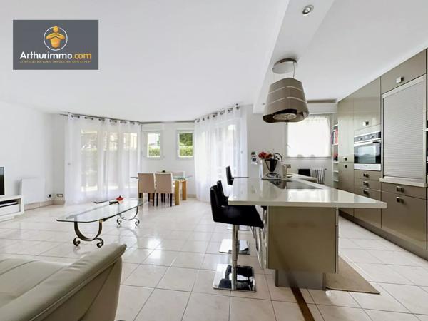 Vente                                                      Appartement
                        
                     5 pièces                      95 m2                     à Eaubonne