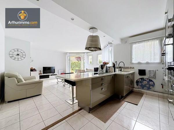 Vente                                                      Appartement
                        
                     5 pièces                      95 m2                     à Eaubonne