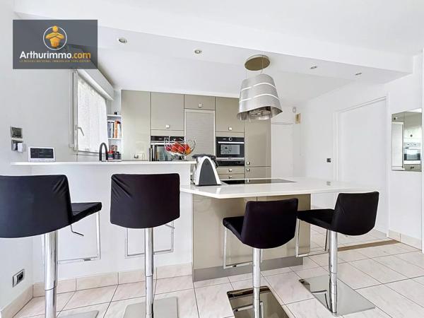 Vente                                                      Appartement
                        
                     5 pièces                      95 m2                     à Eaubonne