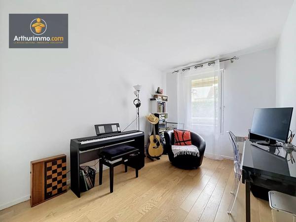Vente                                                      Appartement
                        
                     5 pièces                      95 m2                     à Eaubonne