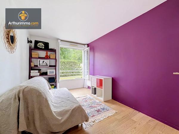 Vente                                                      Appartement
                        
                     5 pièces                      95 m2                     à Eaubonne