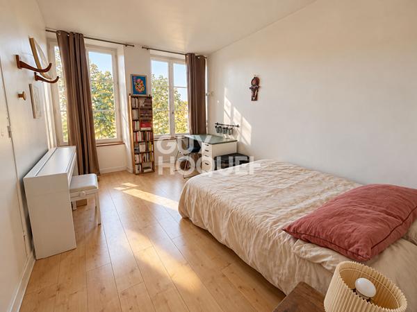 RIOM centre - Bel Appartement 187 m2, 4 chambres