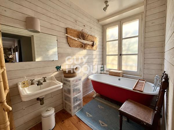 RIOM centre - Bel Appartement 187 m2, 4 chambres