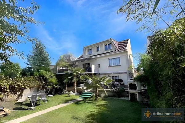 Vente Maison 9 pièces 220 m2 à Les Pavillons-sous-Bois