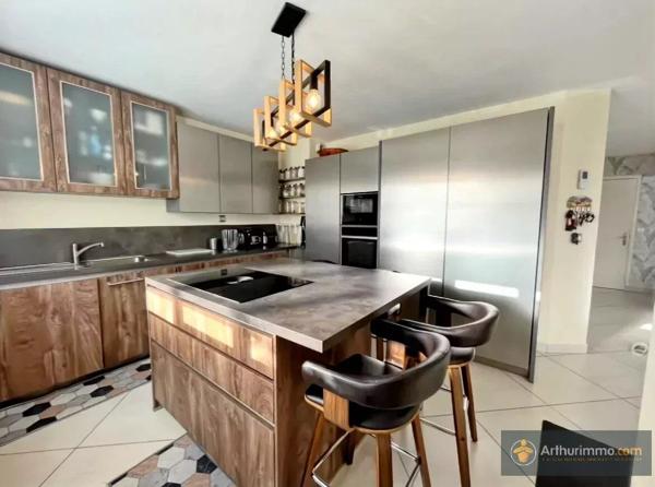 Vente Maison 9 pièces 220 m2 à Les Pavillons-sous-Bois