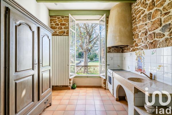 Maison à vendre 11 pièces 210 m² Aubagne