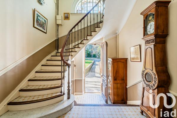 Maison à vendre 11 pièces 210 m² Aubagne