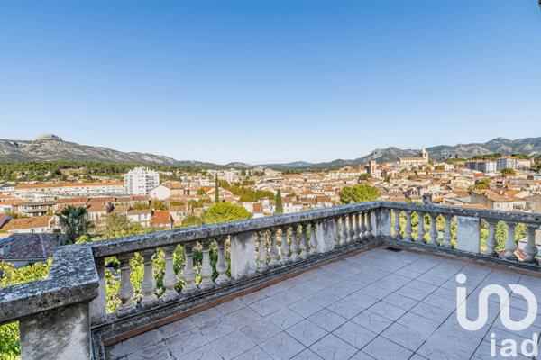 Maison à vendre 11 pièces 210 m² Aubagne