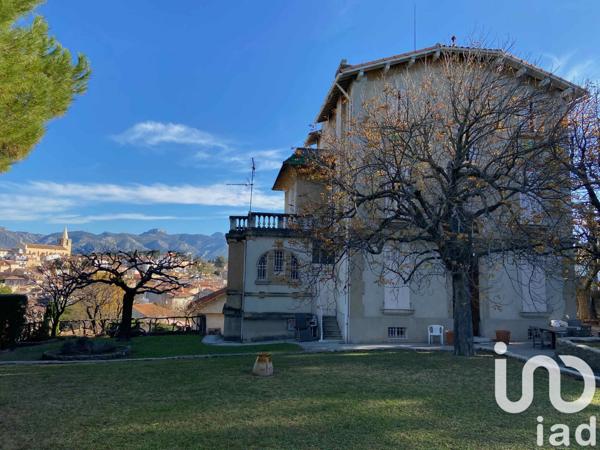 Maison à vendre 11 pièces 210 m² Aubagne