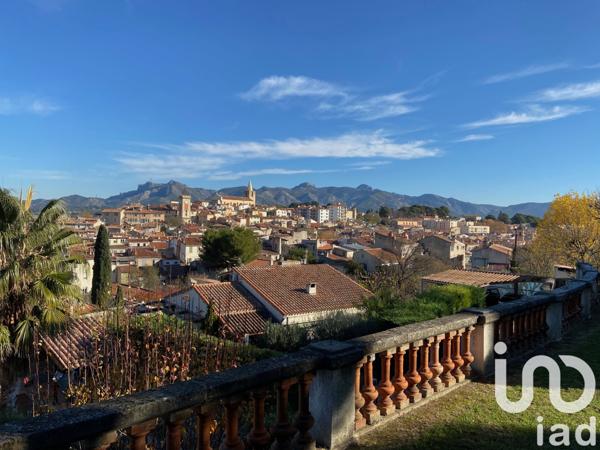 Maison à vendre 11 pièces 210 m² Aubagne