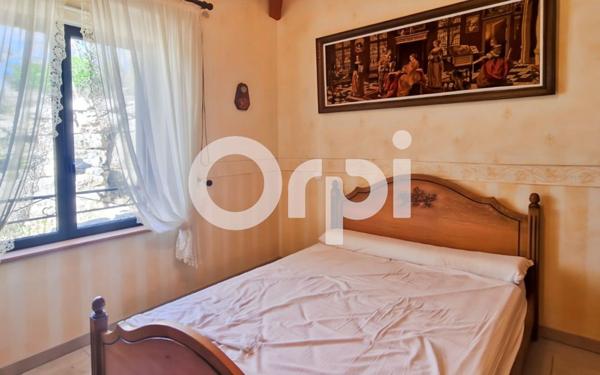 Maison à vendre    5 pièces • 136,50 m2 Saint-Alban-Auriolles