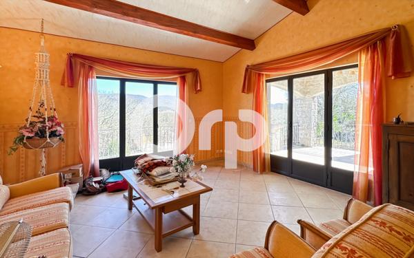 Maison à vendre    5 pièces • 136,50 m2 Saint-Alban-Auriolles