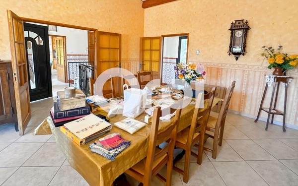 Maison à vendre    5 pièces • 136,50 m2 Saint-Alban-Auriolles