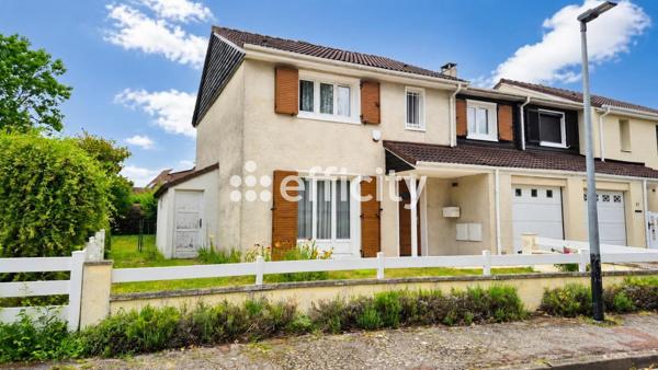 Maison
         6 pièces
        - 109 m² Exclusivité 385 000 € *