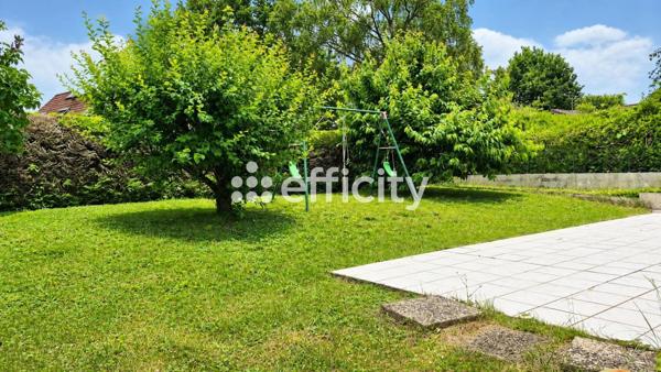 Maison
         6 pièces
        - 109 m² Exclusivité 385 000 € *