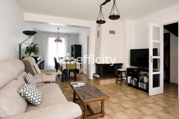 Maison
         6 pièces
        - 109 m² Exclusivité 385 000 € *