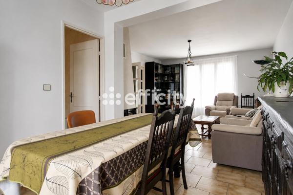 Maison
         6 pièces
        - 109 m² Exclusivité 385 000 € *