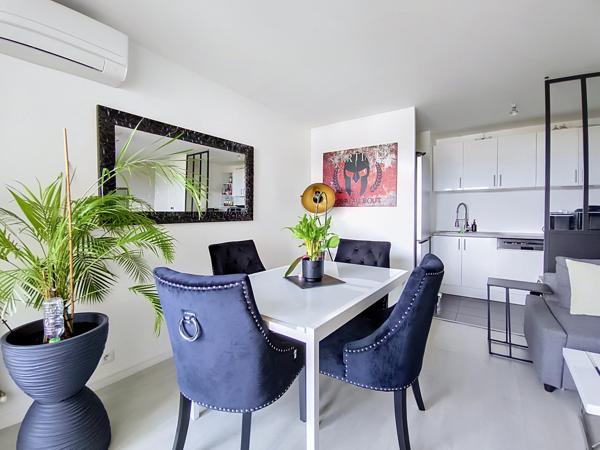 Appartement
         3 pièces
        - 59 m² Exclusivité 215 000 € *