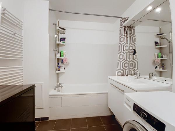 Appartement
         3 pièces
        - 59 m² Exclusivité 215 000 € *
