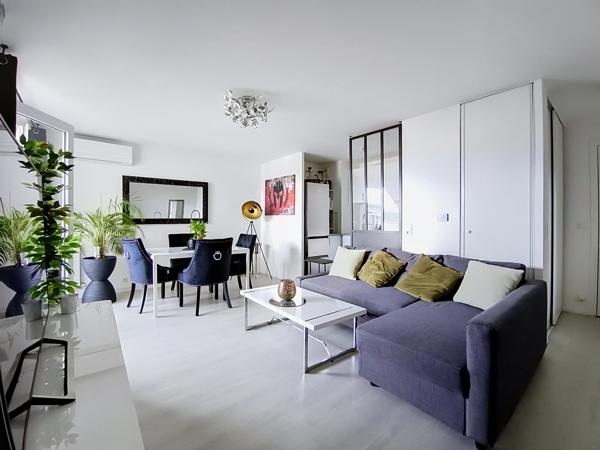 Appartement
         3 pièces
        - 59 m² Exclusivité 215 000 € *