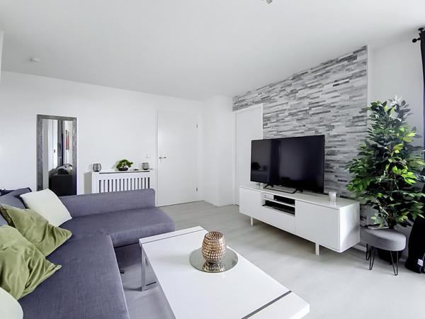 Appartement
         3 pièces
        - 59 m² Exclusivité 215 000 € *