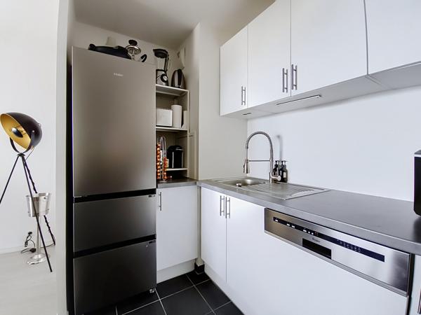 Appartement
         3 pièces
        - 59 m² Exclusivité 215 000 € *