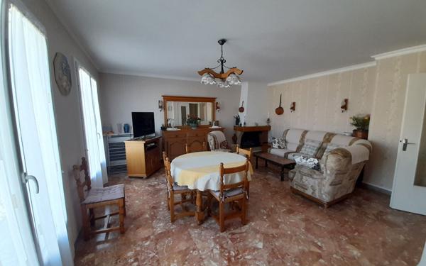 Immeuble à vendre    12 pièces • 279 m2 Thiais