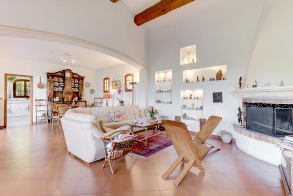 Maison à vendre à Carros (06510) - Alpes-Maritimes