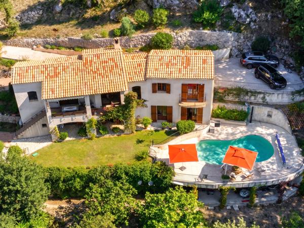 Maison à vendre à Carros (06510) - Alpes-Maritimes