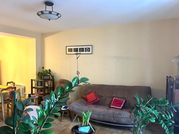 Immeuble à vendre 203m²