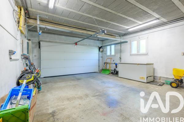 Maison à vendre 10 pièces 255 m² Hettange-Grande