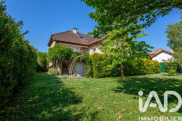 Maison à vendre 10 pièces 255 m² Hettange-Grande