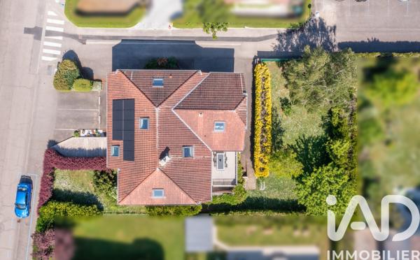 Maison à vendre 10 pièces 255 m² Hettange-Grande