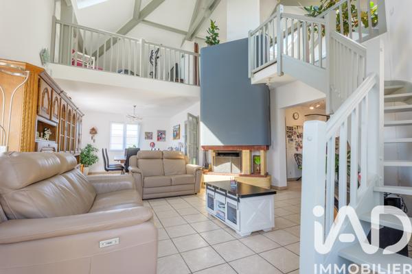 Maison à vendre 10 pièces 255 m² Hettange-Grande