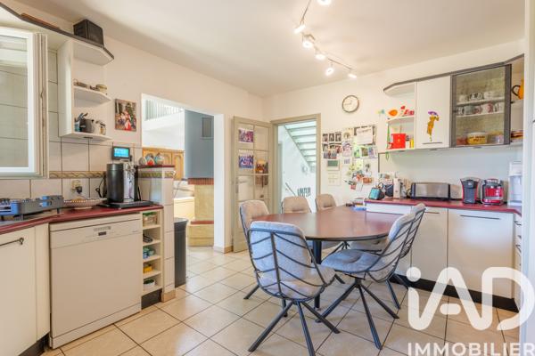 Maison à vendre 10 pièces 255 m² Hettange-Grande