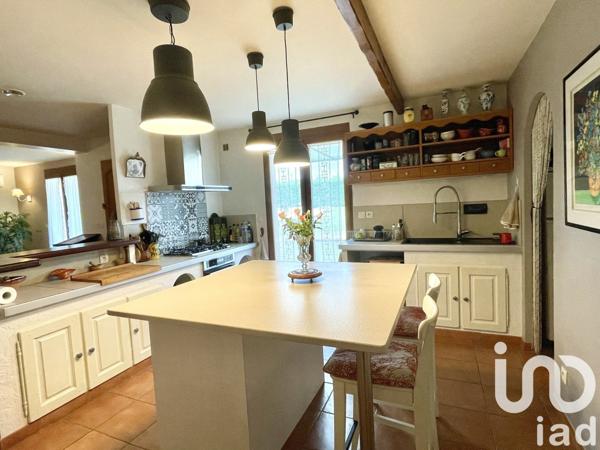 Maison 6 pièces de 163 m² à Rivières (81600)