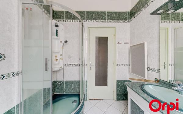 Appartement à vendre    3 pièces • 68,06 m2 Caluire-et-Cuire