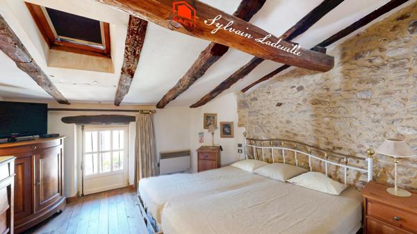 Maison de village de 11 pièces de 325 M2 Habitables