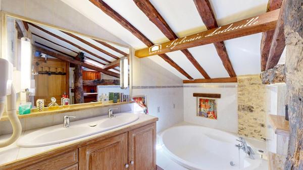 Maison de village de 11 pièces de 325 M2 Habitables