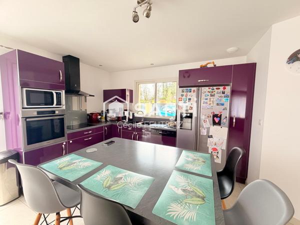 Maison de plain pied avec piscine