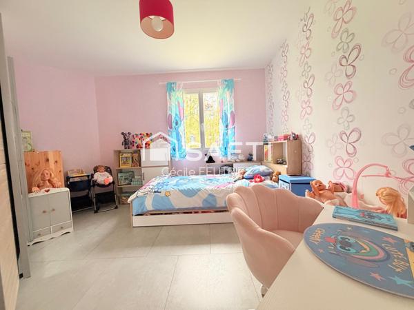 Maison de plain pied avec piscine