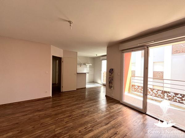 A vendre grand appartement T2 Nantes Canclaux balcon et garage , Nantes